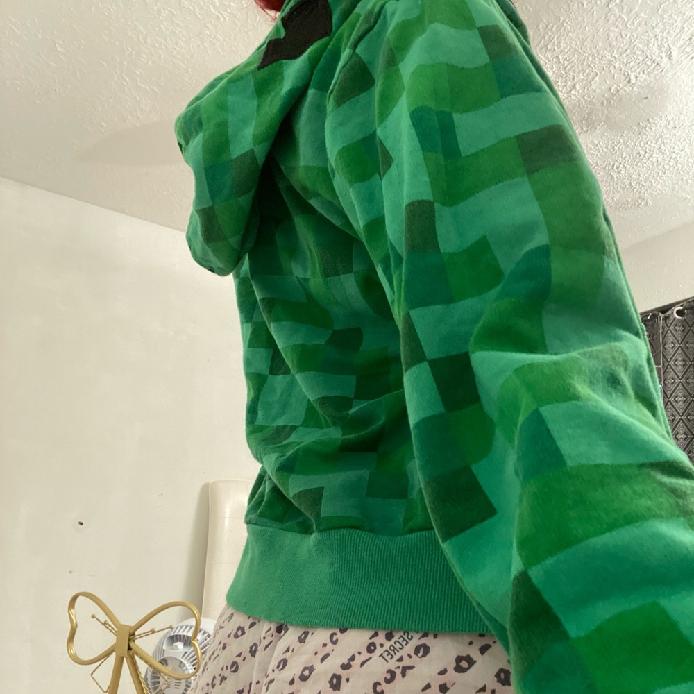 Y2k minecraft sweater